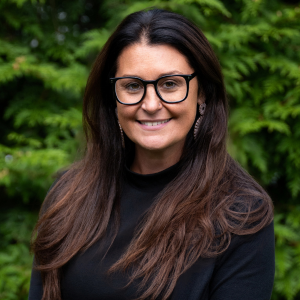 Photo of Kristen Russell